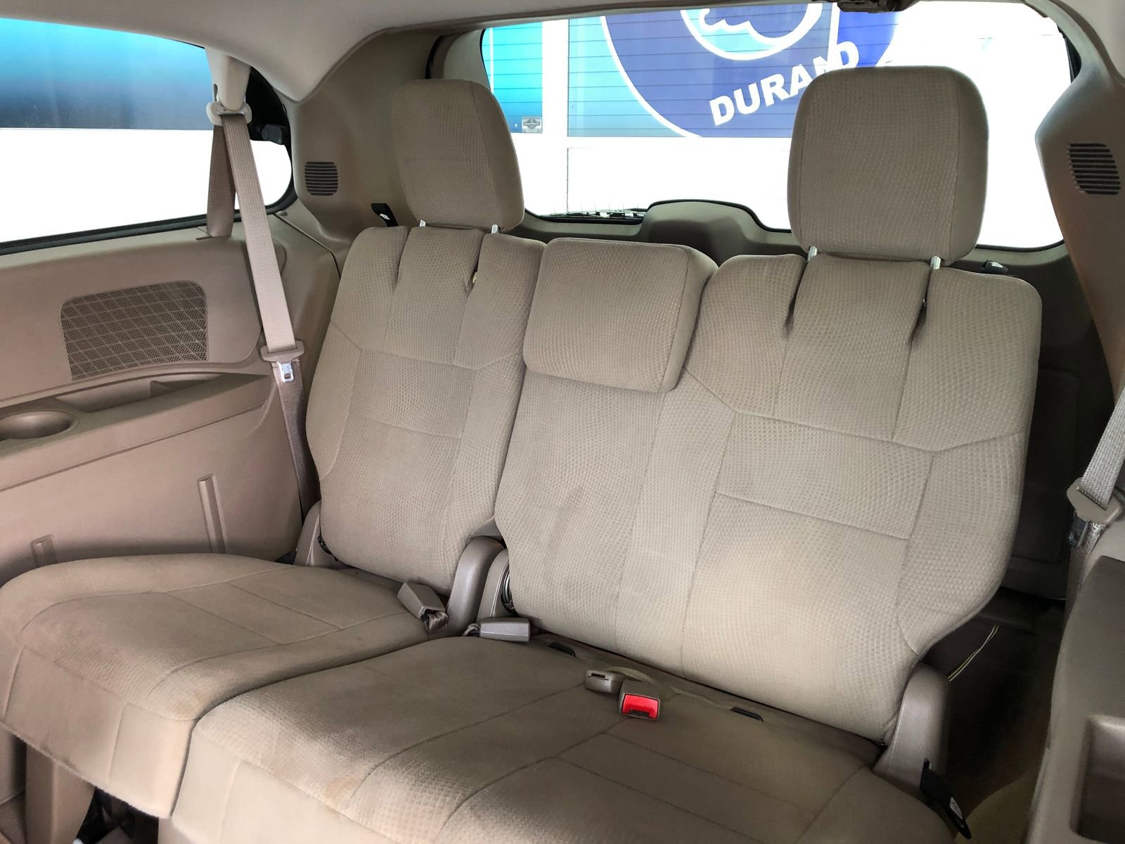Used 2011 Chrysler Town & Country Touring FWD image 10