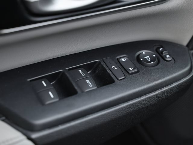 Used 2022 Honda CR-V EX-L image 17