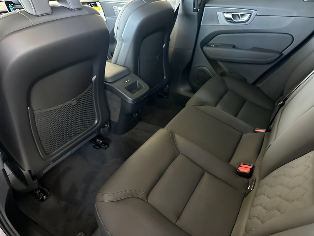 New 2026 Volvo XC60 B5 Plus AWD/4WD image 11