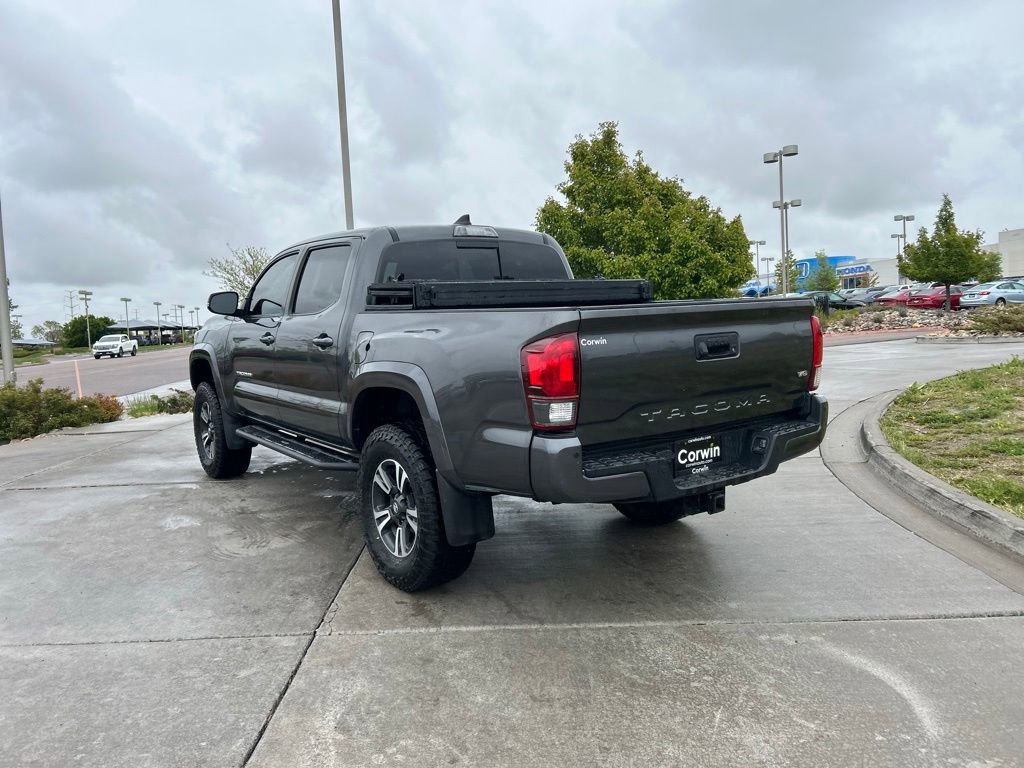 Used 2018 Toyota Tacoma 4x4 Double Cab image 6