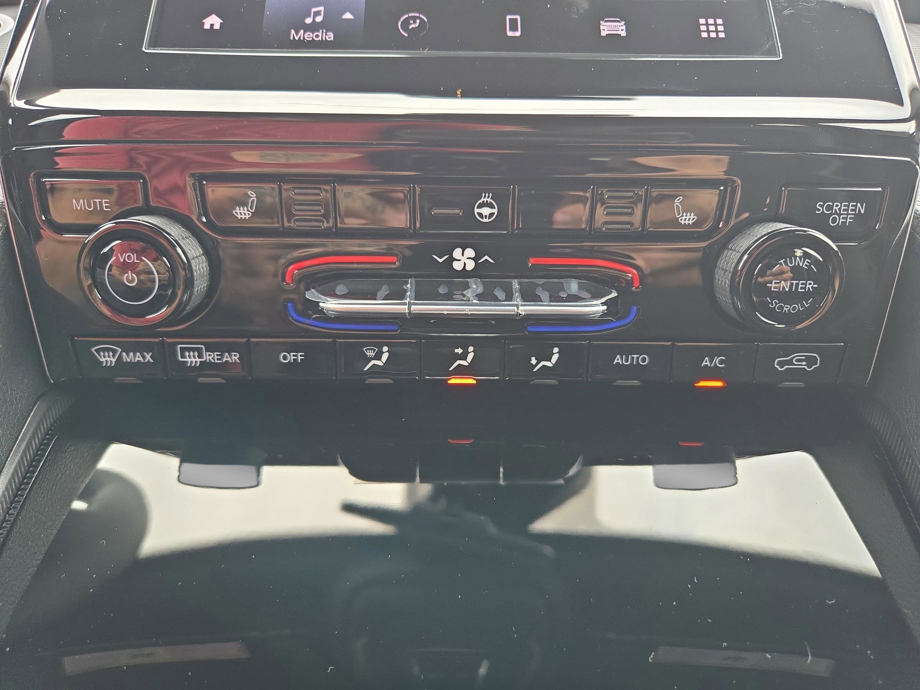 New 2025 Jeep Grand Cherokee L Altitude image 19