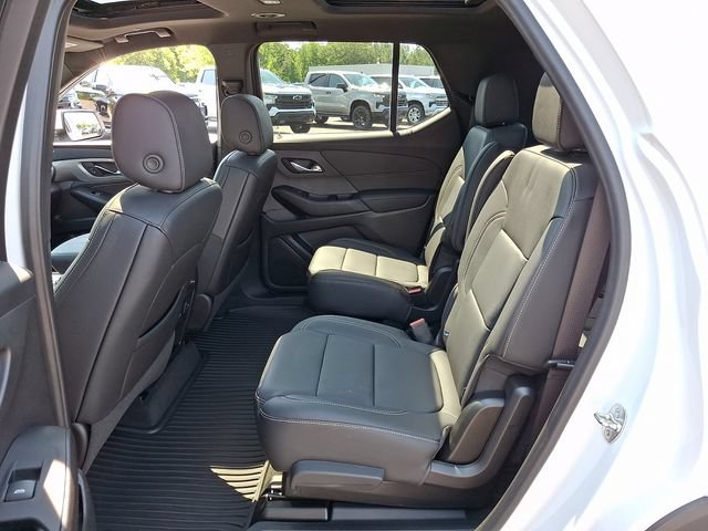 Used 2023 Chevrolet Traverse LT w/ LT Premium Package FWD image 10
