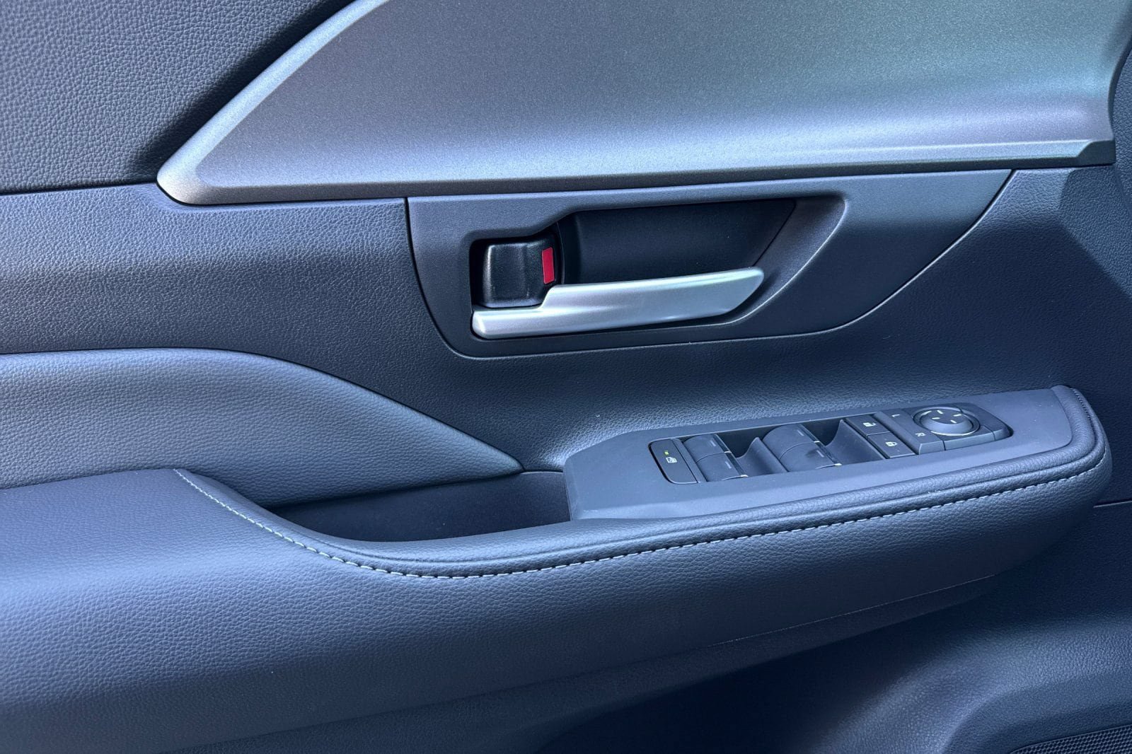 New 2026 Toyota Grand Highlander AWD Hybrid image 10