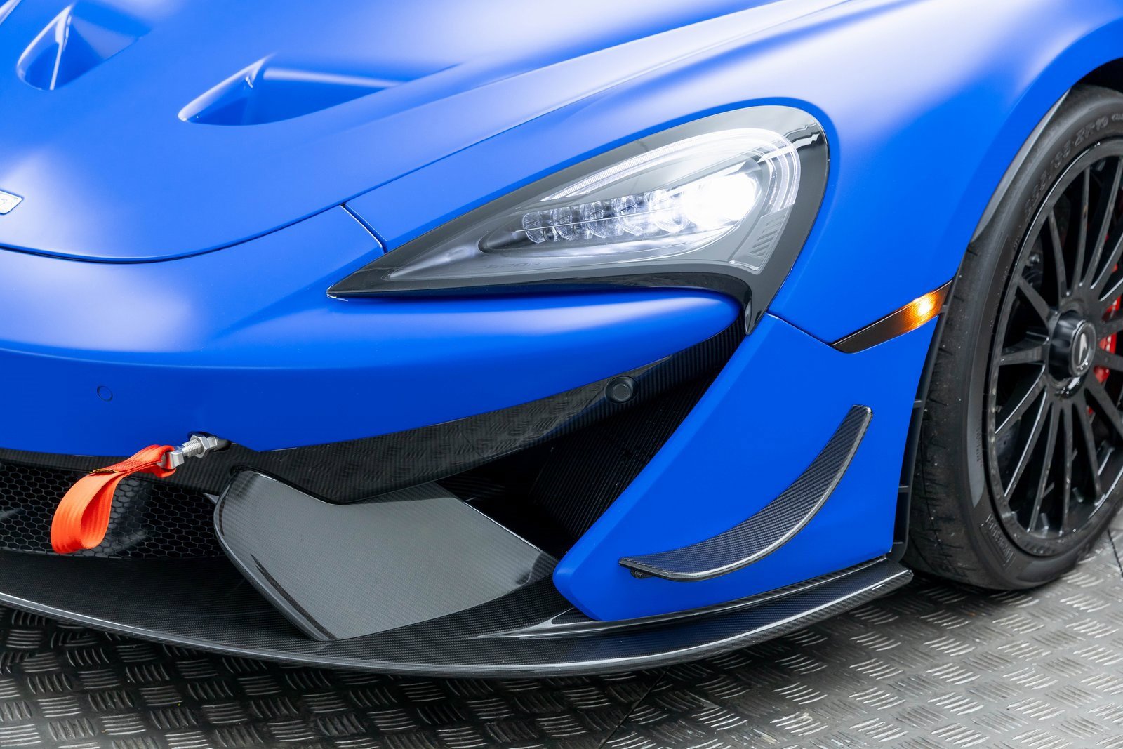 Used 2020 McLaren 620R RWD image 39