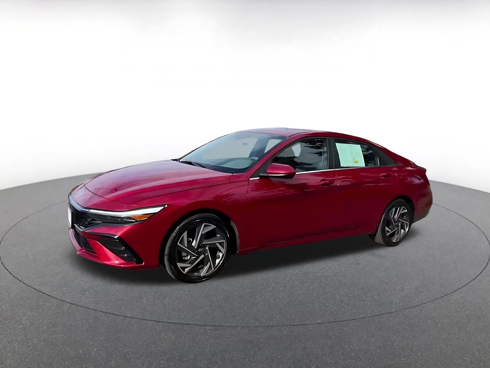 Used 2025 Hyundai Elantra SEL FWD image 8