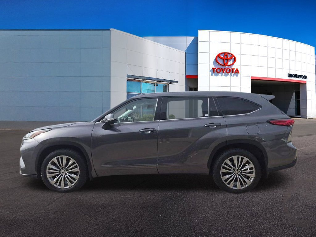 Used 2021 Toyota Highlander Platinum AWD/4WD image 11