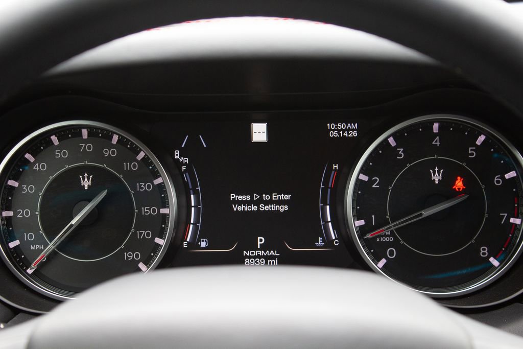 Used 2024 Maserati Ghibli Modena Q4 AWD/4WD image 15