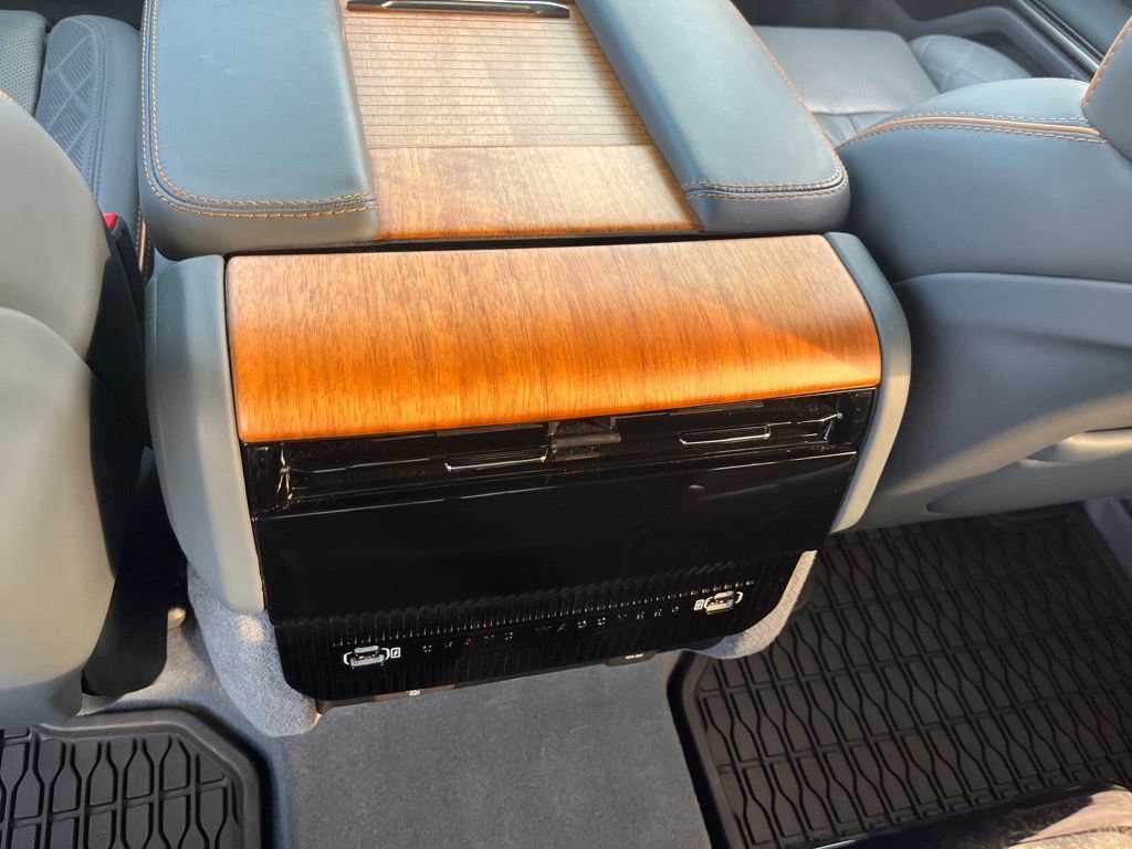 Used 2022 Jeep Grand Wagoneer Series III image 23