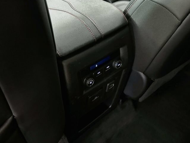 Used 2023 Chevrolet Traverse RS AWD/4WD image 27