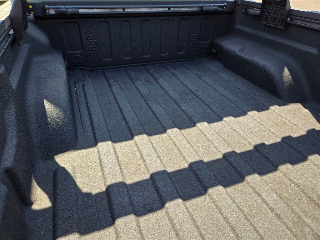 Used 2023 Jeep Gladiator Mojave w/ Cold Weather Group image 17