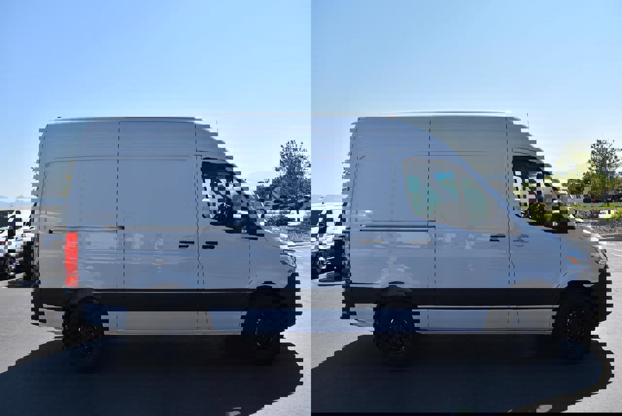 New 2025 Mercedes-Benz Sprinter 2500 image 4