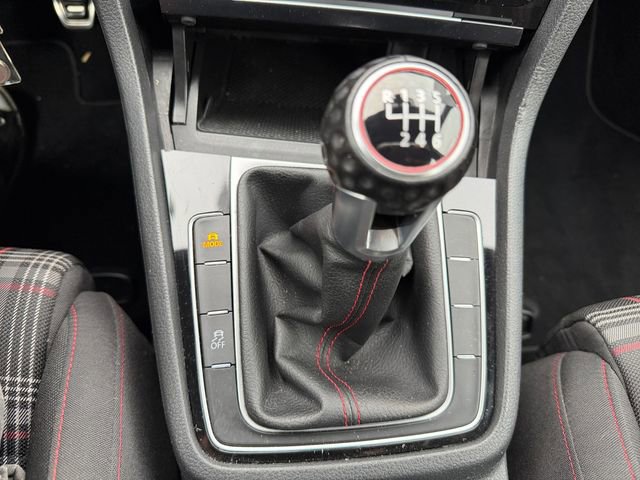 Used 2021 Volkswagen GTI S image 24