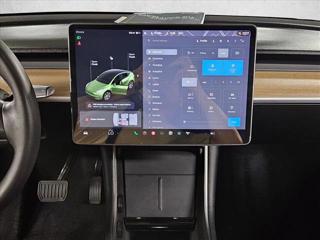 Used 2021 Tesla Model Y Long Range AWD/4WD image 14