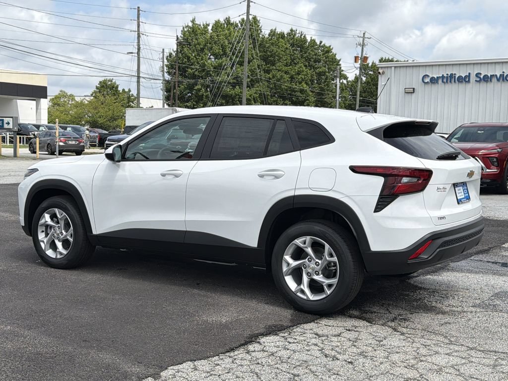 New 2026 Chevrolet Trax LS w/ LS Convenience Package FWD image 18