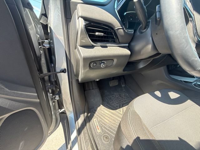 Used 2023 Chevrolet Traverse LT FWD image 19
