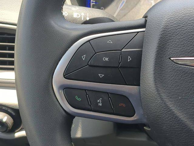 Certified 2023 Chrysler Pacifica Touring-L FWD image 31
