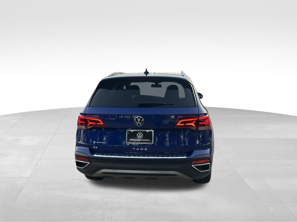 Used 2022 Volkswagen Taos SE w/ Driver Assistance Package image 5