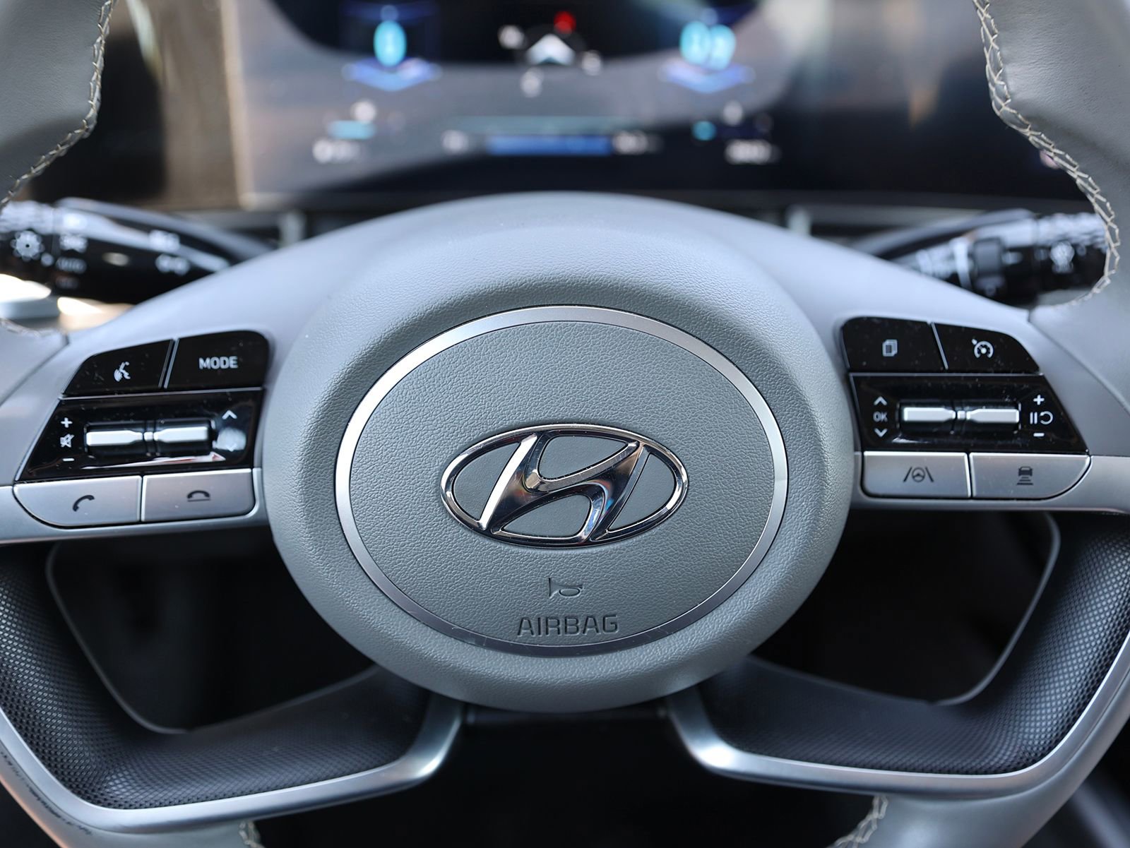 Certified 2023 Hyundai Elantra SEL w/ Convenience Package FWD image 33