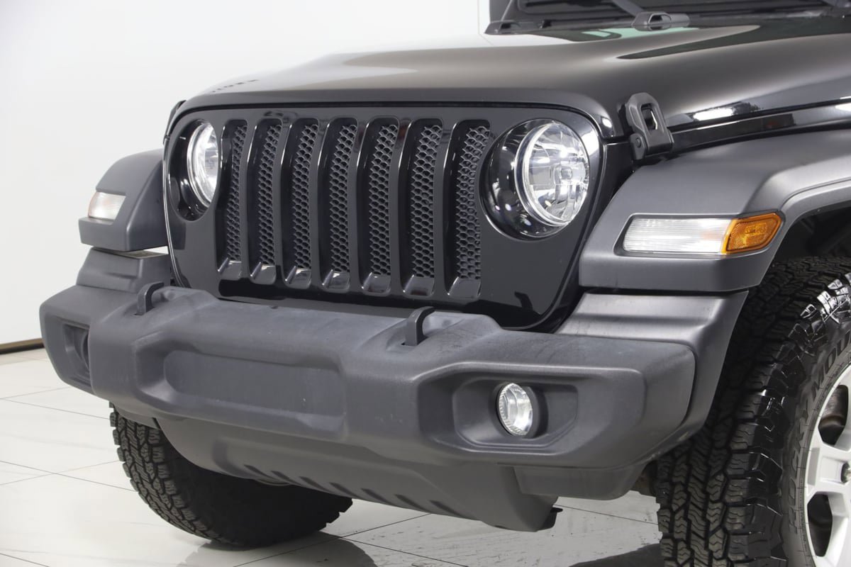 Used 2018 Jeep Wrangler Unlimited Sport S AWD/4WD image 50