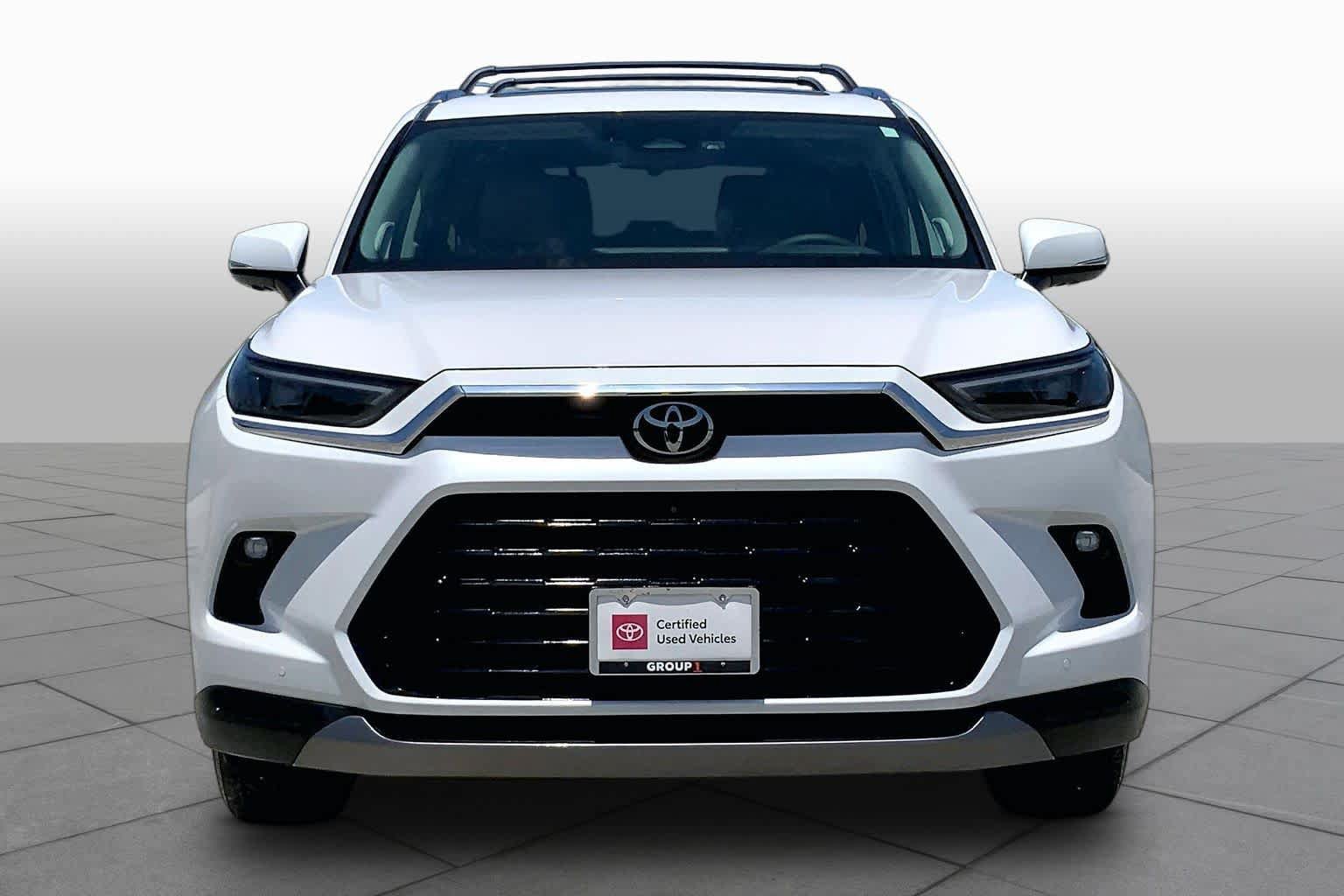 Used 2026 Toyota Grand Highlander AWD image 4
