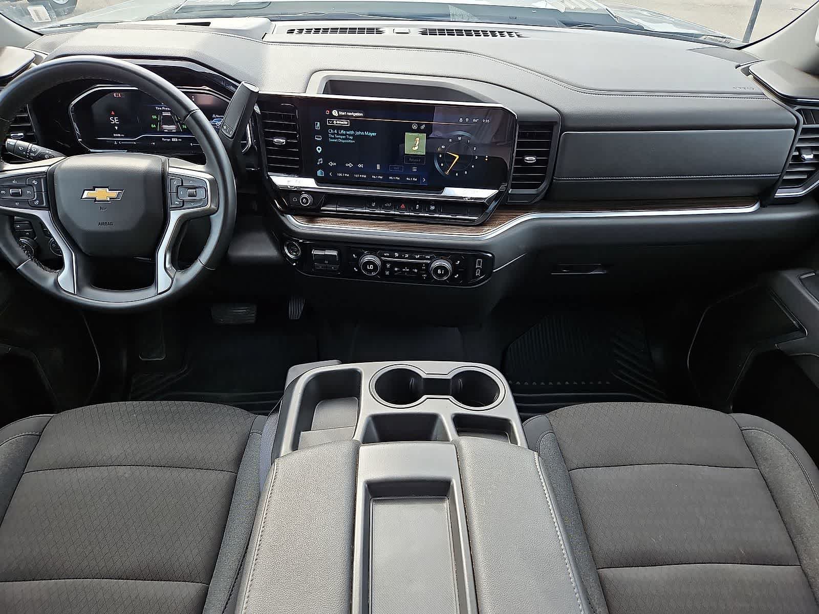 Used 2025 Chevrolet Silverado 2500 LT w/ Convenience Package AWD/4WD image 11