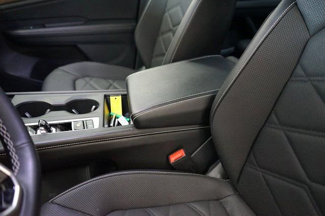 Used 2024 Volkswagen Atlas SE image 31