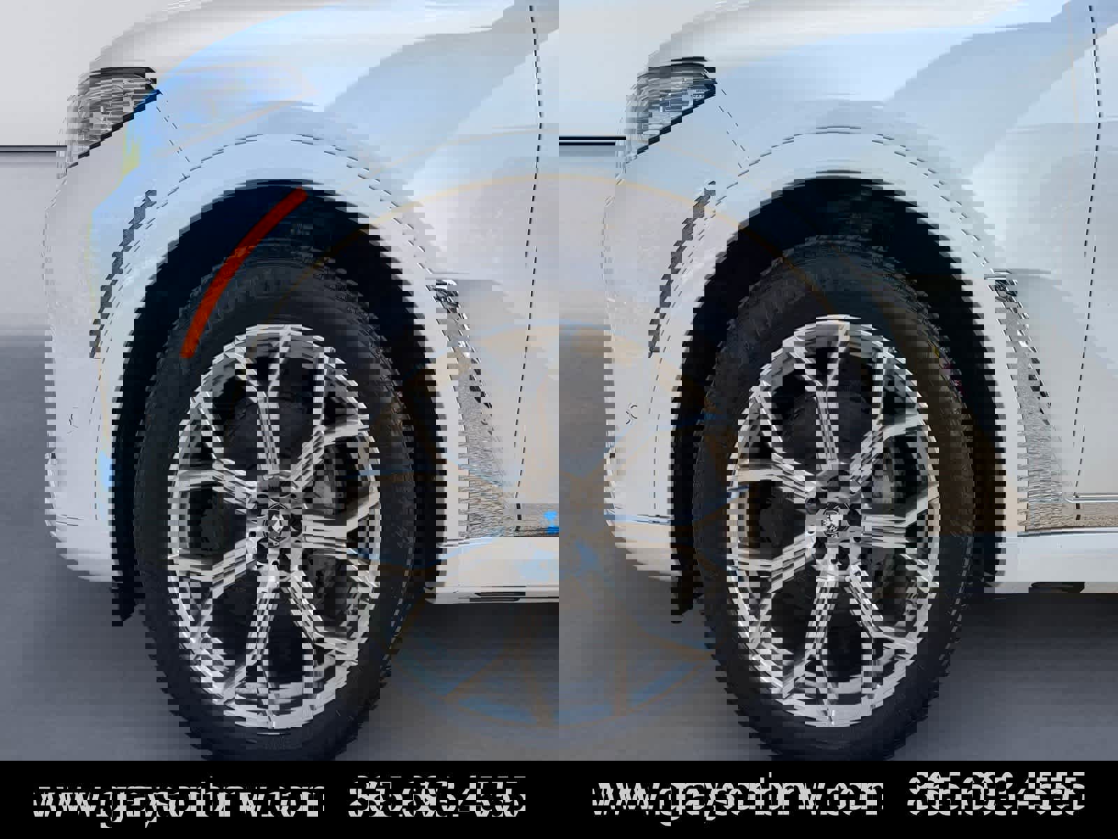 Used 2020 BMW X7 xDrive40i w/ Premium Package image 9