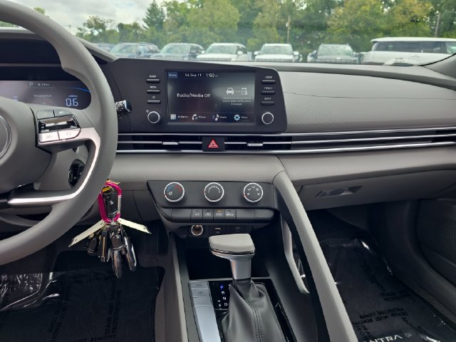 New 2026 Hyundai Elantra SE FWD image 20
