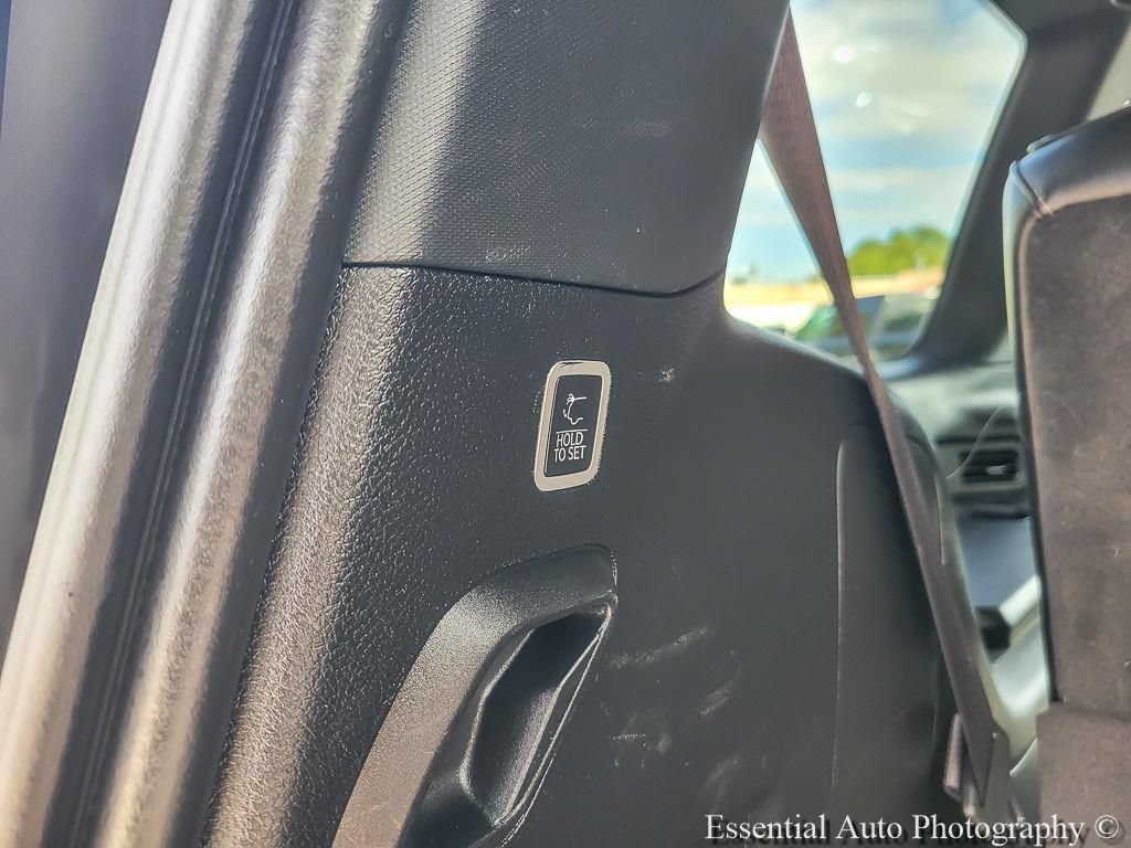 Certified 2024 Jeep Wagoneer Series II w/ Flexible Seating Group RWD image 27