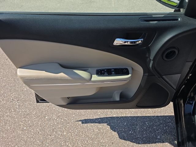 Used 2014 Dodge Charger SE RWD image 13