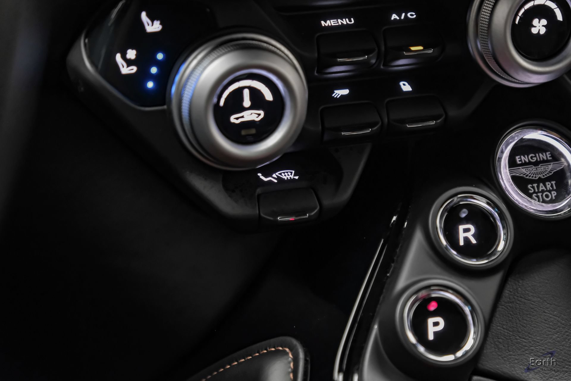 Used 2019 Aston Martin V8 Vantage Coupe RWD image 73
