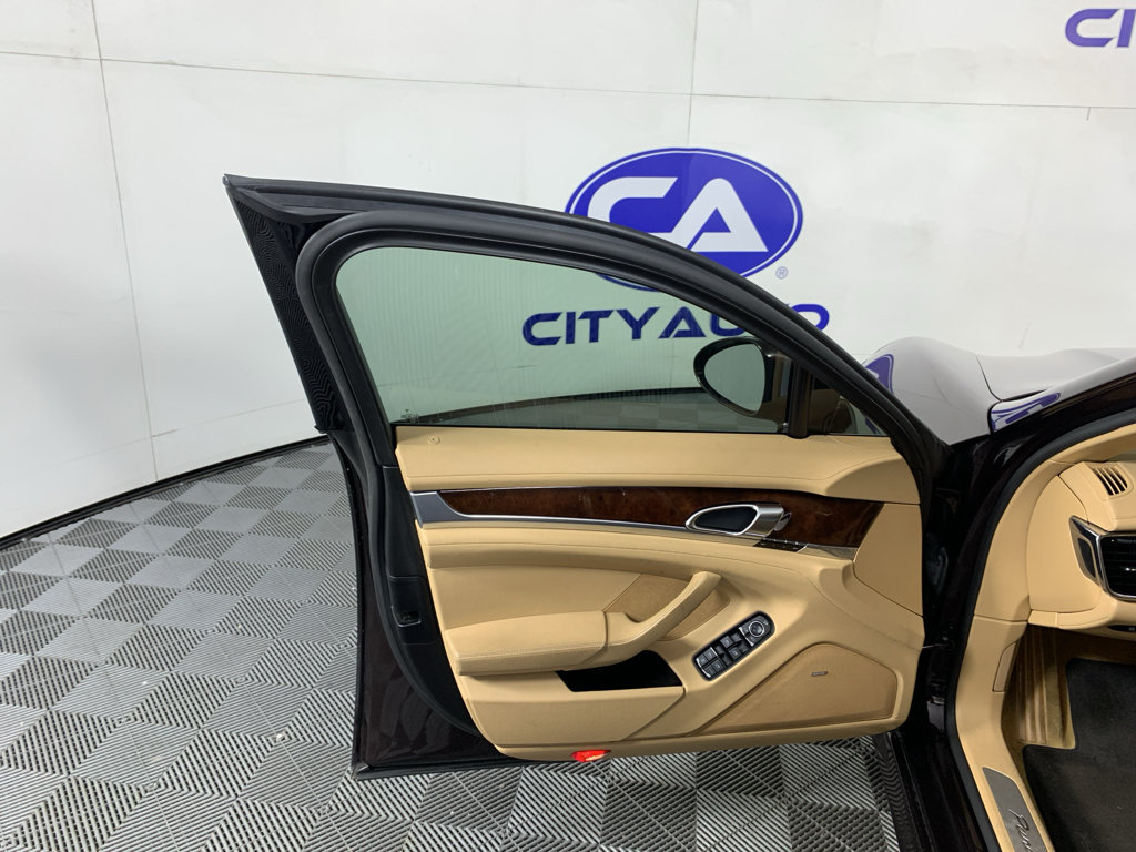 Used 2011 Porsche Panamera 4 AWD/4WD image 11