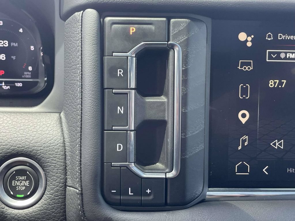 Used 2023 GMC Yukon Denali AWD/4WD image 39