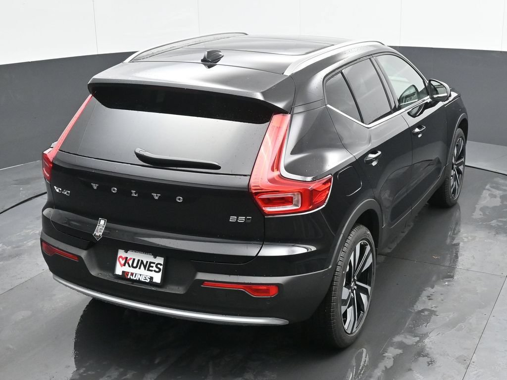 Used 2025 Volvo XC40 B5 Ultra w/ Climate Package AWD/4WD image 36
