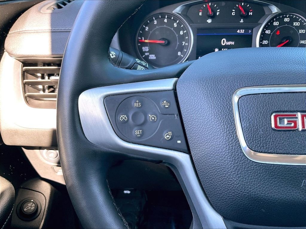 Used 2024 GMC Terrain SLT AWD/4WD image 21