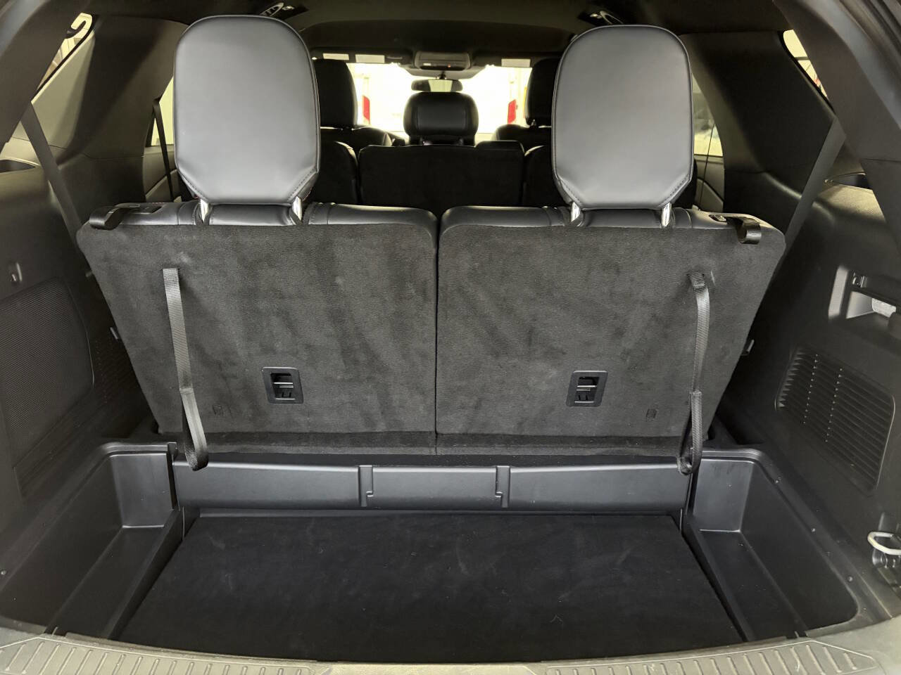 Used 2025 Ford Explorer ST-Line w/ ST-Line Street Pack image 27