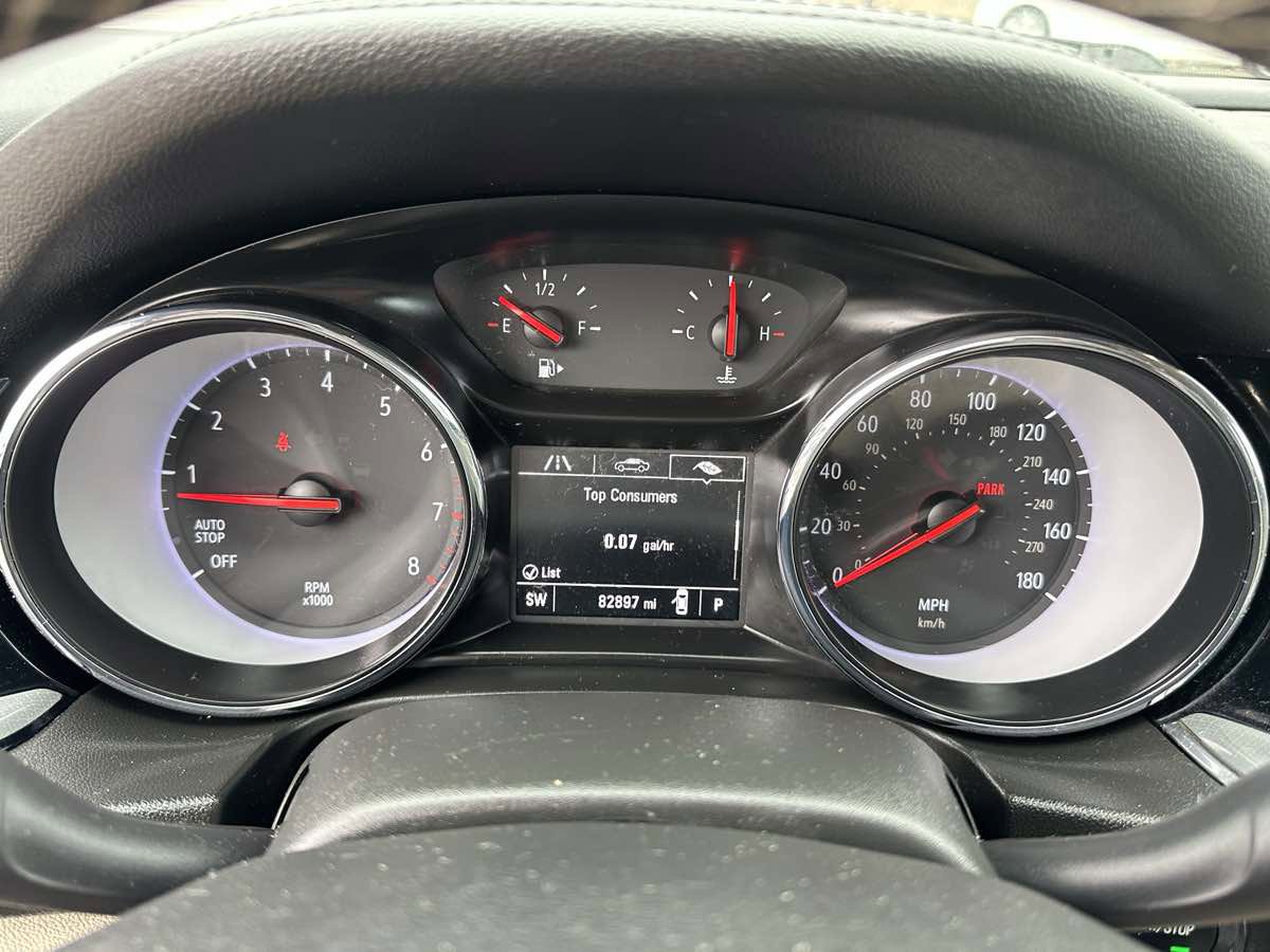 Used 2018 Buick Regal Preferred image 28