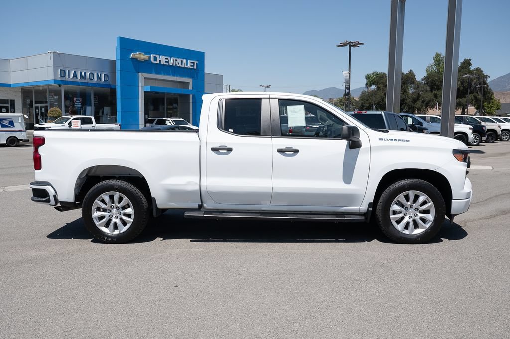 Used 2022 Chevrolet Silverado 1500 Custom RWD image 3