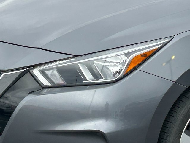 Used 2021 Nissan Versa SV image 11