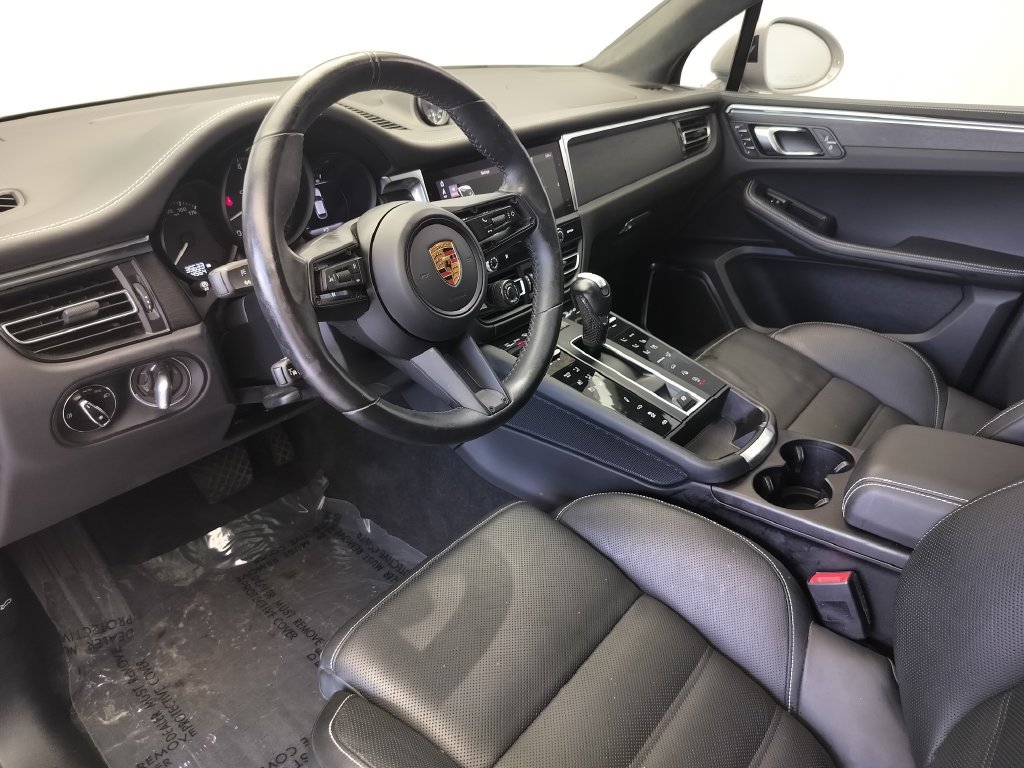 Certified 2023 Porsche Macan GTS AWD/4WD image 4