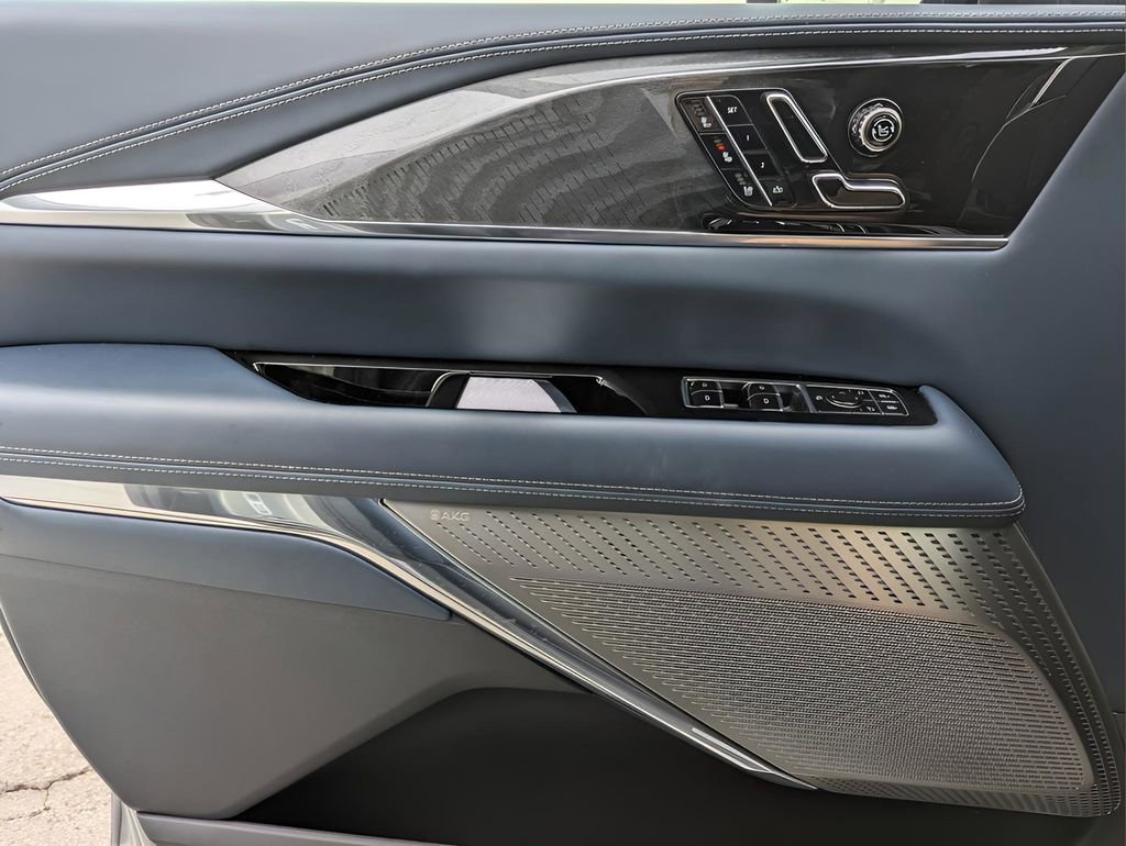 New 2025 Cadillac Escalade IQ Sport 2 AWD/4WD image 15