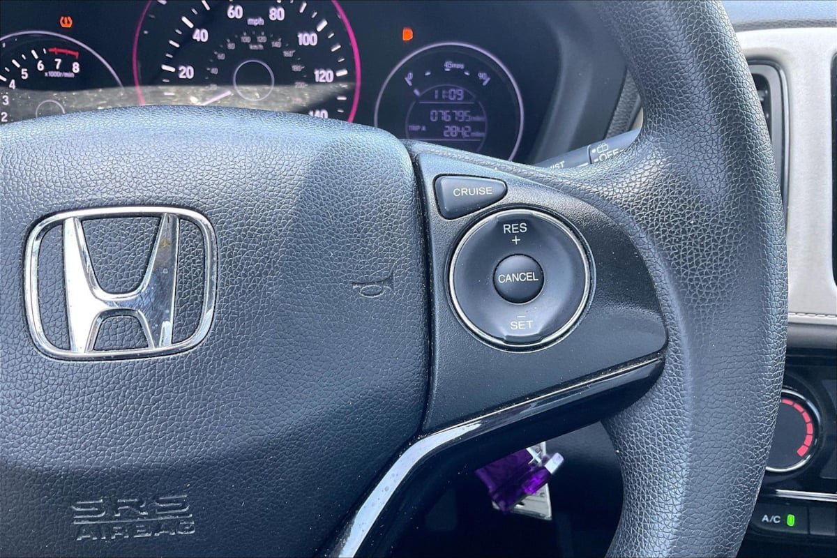 Used 2019 Honda HR-V LX image 19