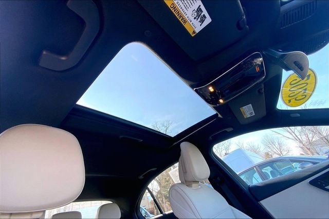 Used 2025 Mercedes-Benz C 300 4MATIC Sedan image 11