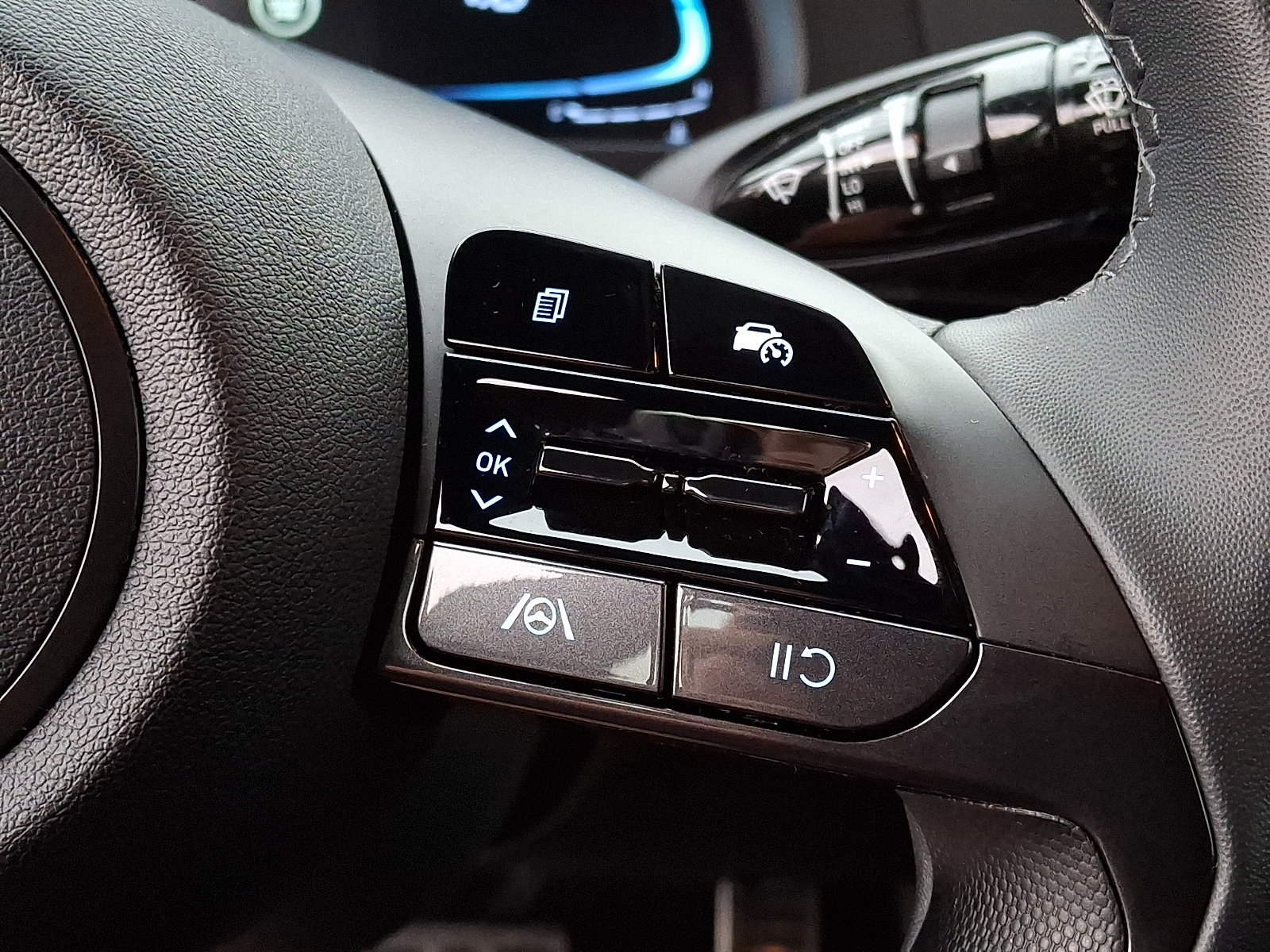Used 2026 Hyundai Elantra Sport FWD image 24