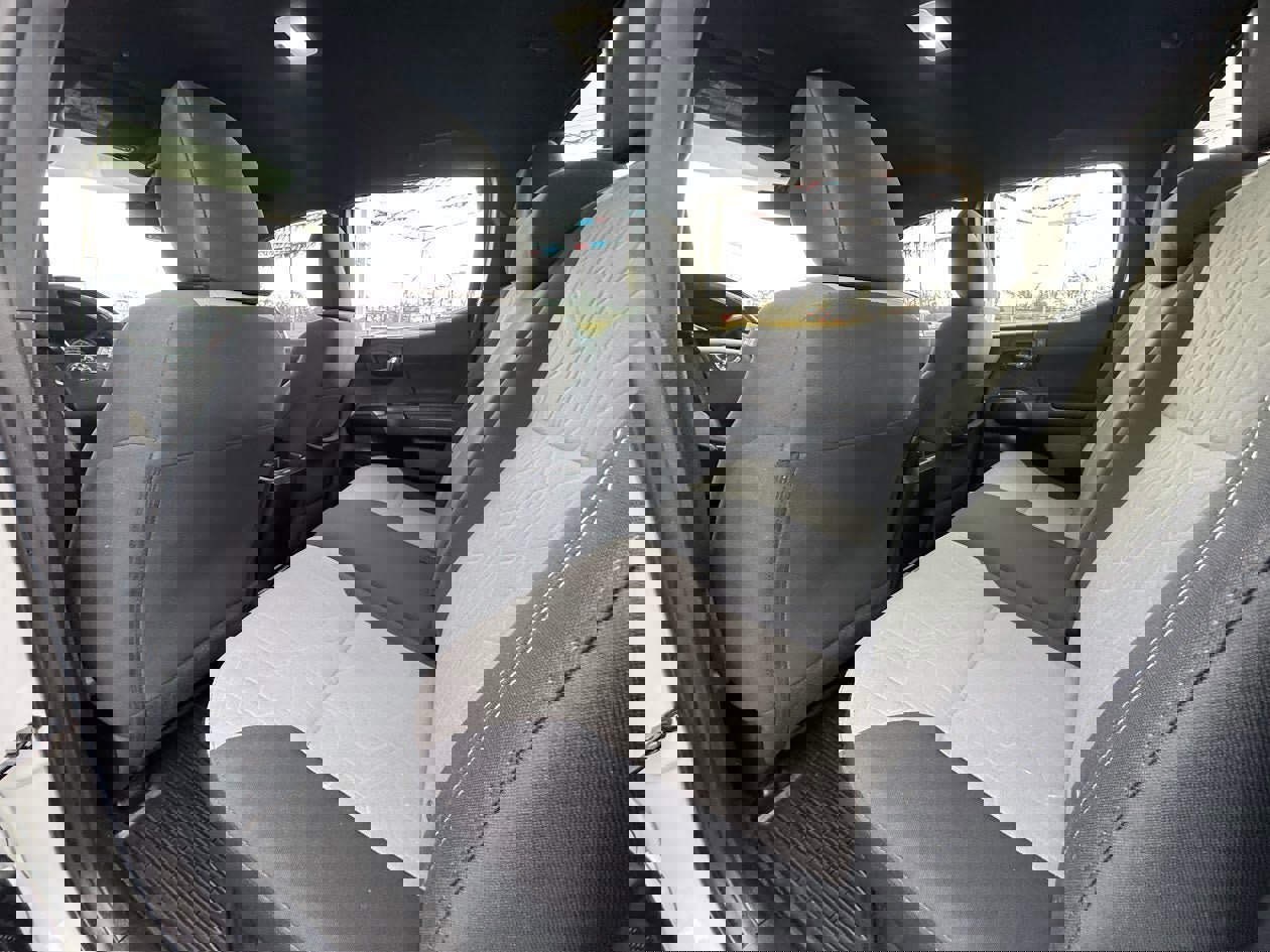 Used 2021 Toyota Tacoma TRD Off-Road w/ Technology Package image 9