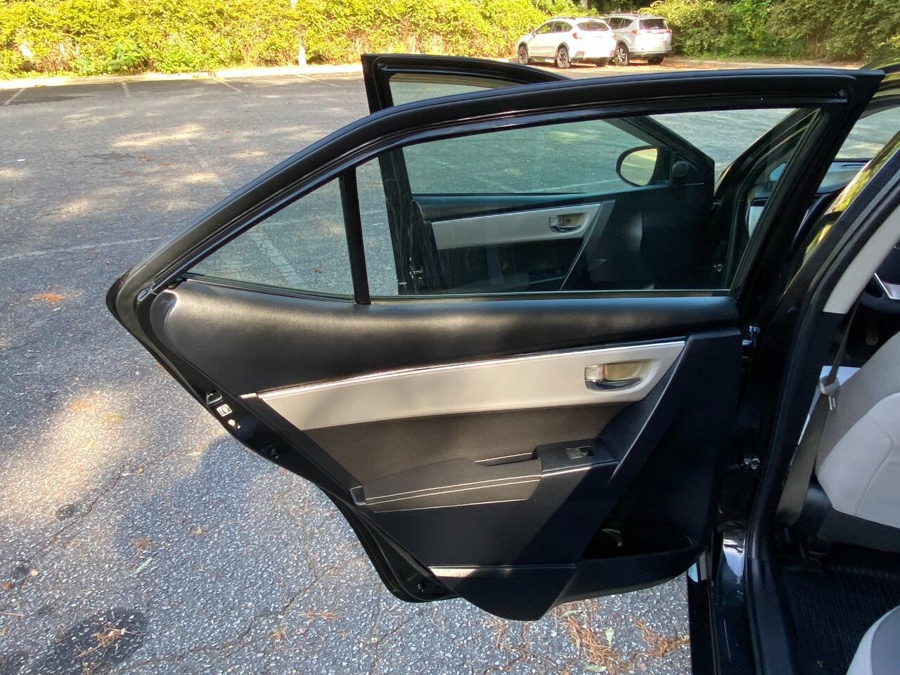 Used 2019 Toyota Corolla LE FWD image 34