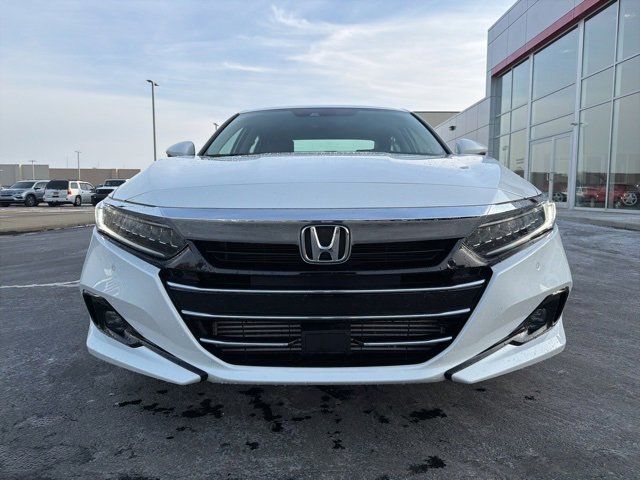 Used 2022 Honda Accord Touring image 2