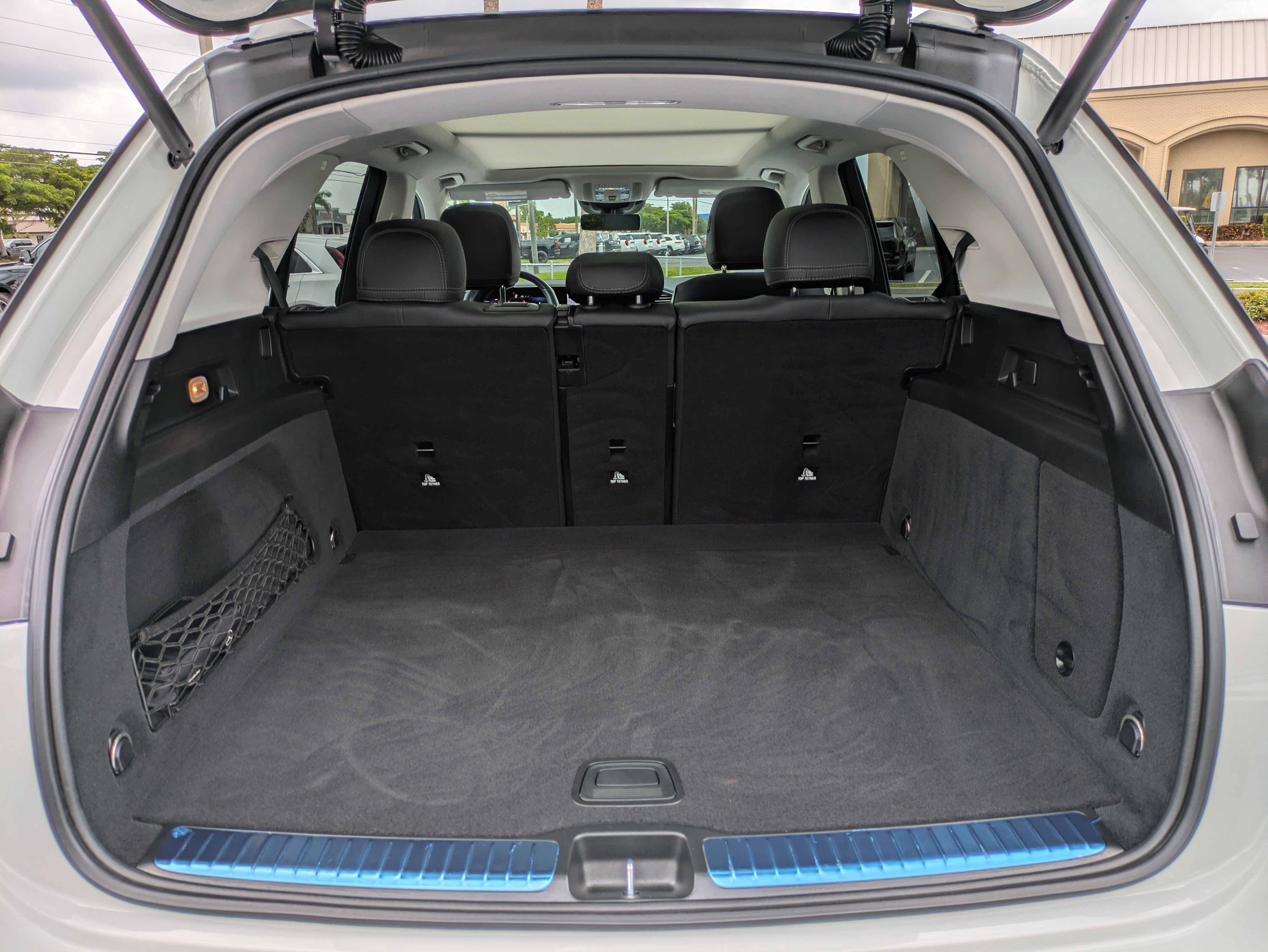 Used 2024 Mercedes-Benz GLE 350 4MATIC image 11