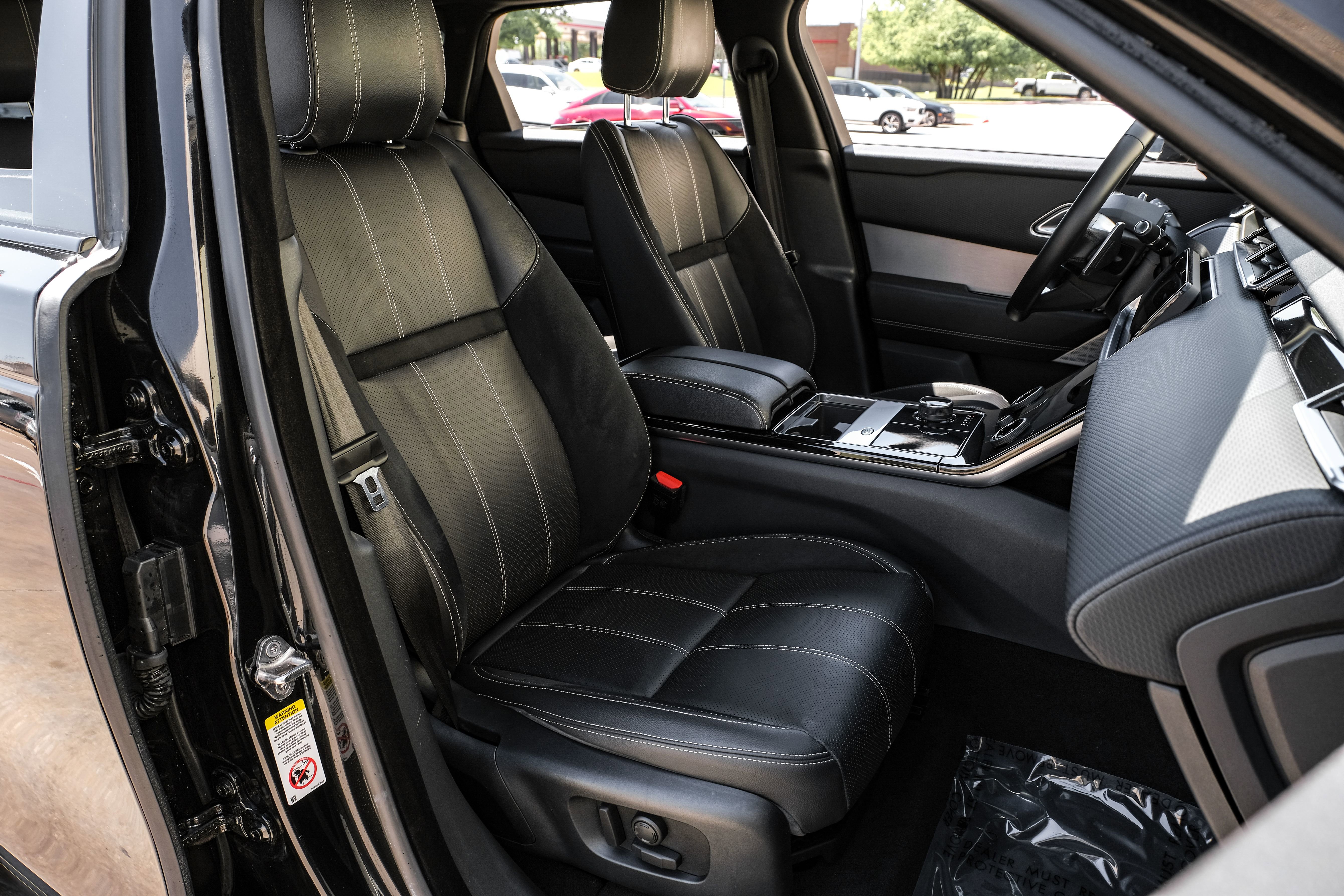 Used 2020 Land Rover Range Rover Velar R-Dynamic S AWD/4WD image 33