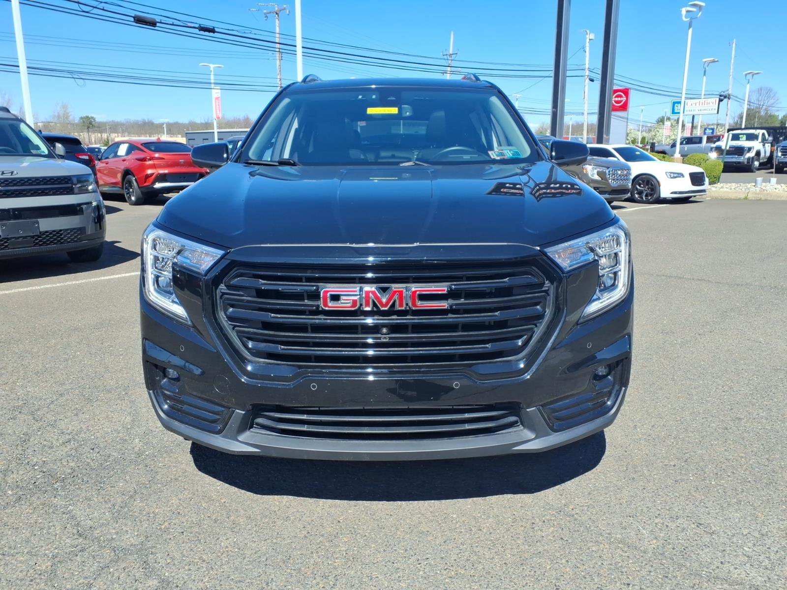 Certified 2023 GMC Terrain SLT w/ Infotainment Package II image 9